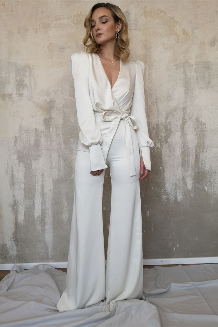 Cocoslly Simple Solid Ivory V Neck Long Sleeves High Waist Long Wide-legged jumpsuit